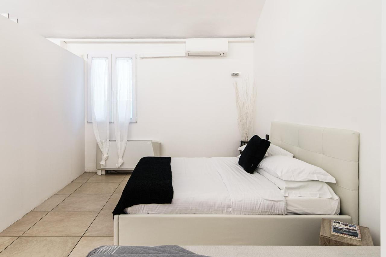 Loft Near Duomo Lägenhet Como Exteriör bild